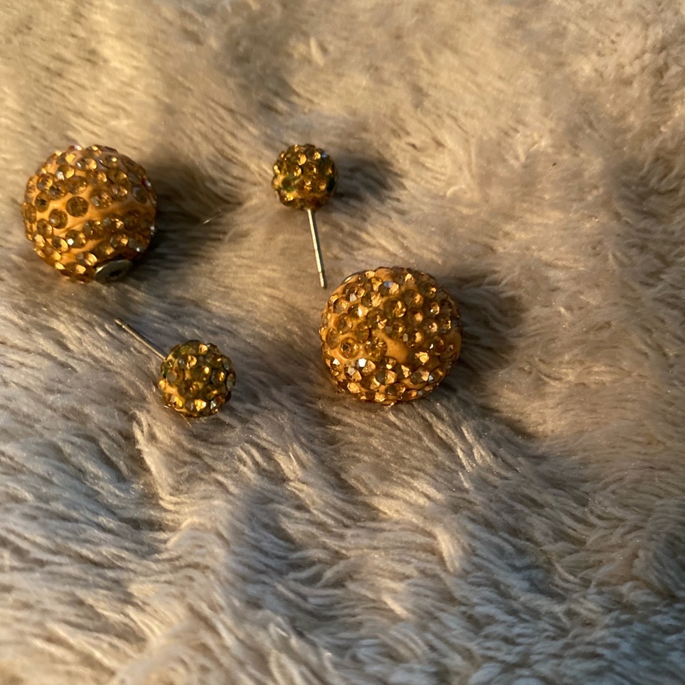 Round Earrings - image 3